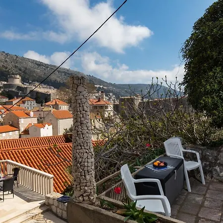 Πανσιόν Odin Ντουμπρόβνικ